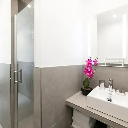 Livinparis - Luxury Ac 3 Bedrooms Le Louvre Iii Parigi