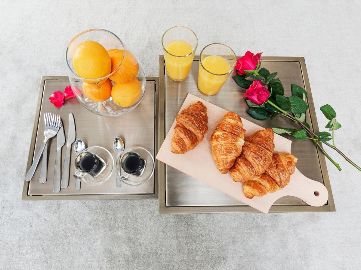 Livinparis - Luxury 3 Bedrooms Le Louvre Ii